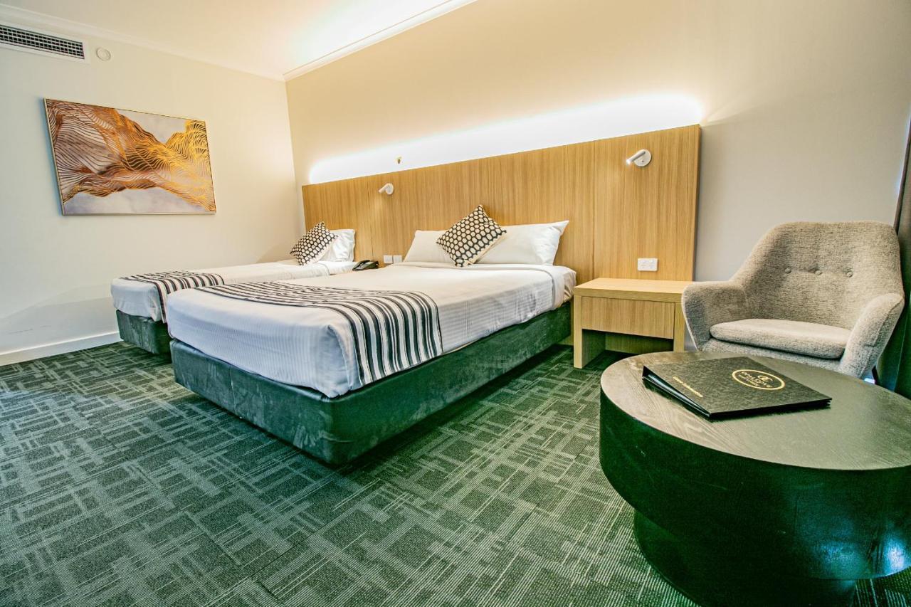 Absolute Beachfront Opal Cove Resort Korora ภายนอก รูปภาพ