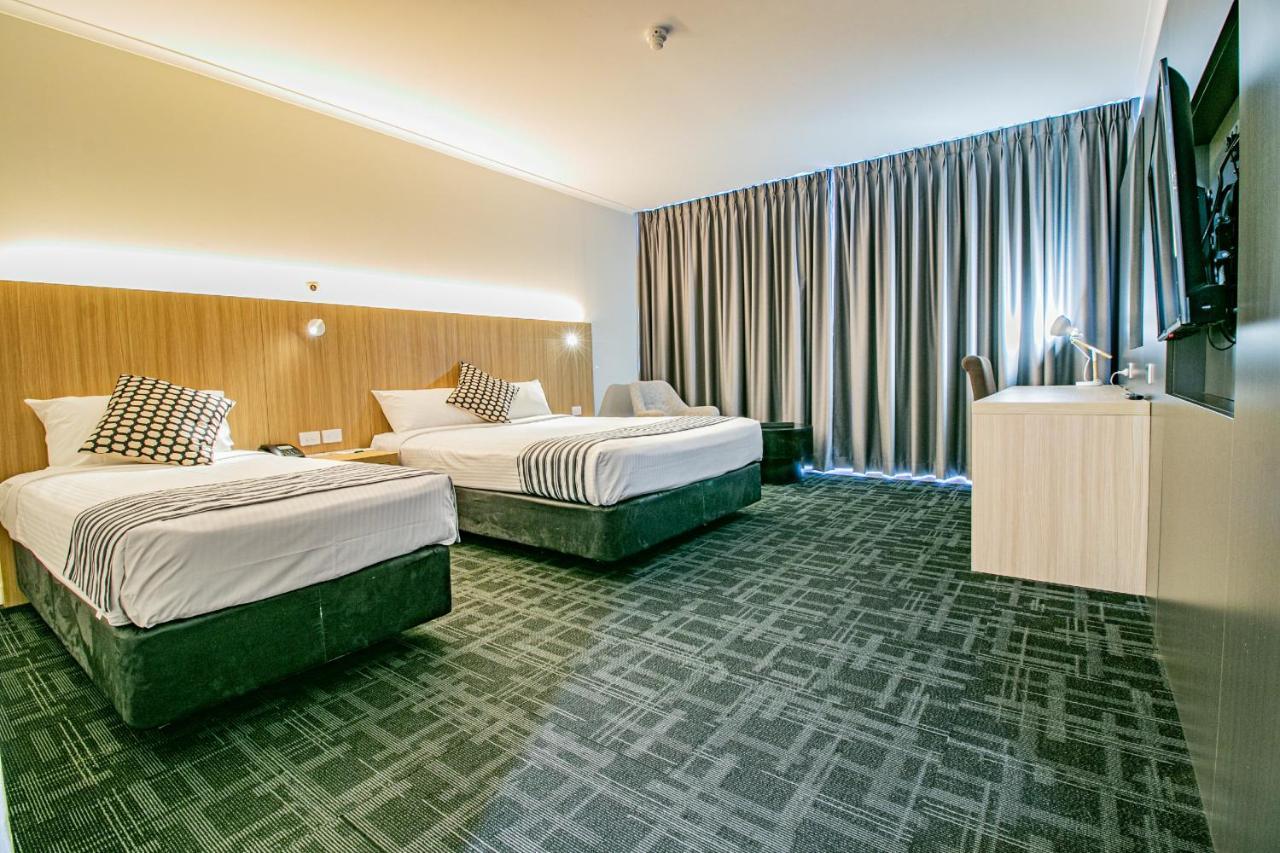 Absolute Beachfront Opal Cove Resort Korora ภายนอก รูปภาพ