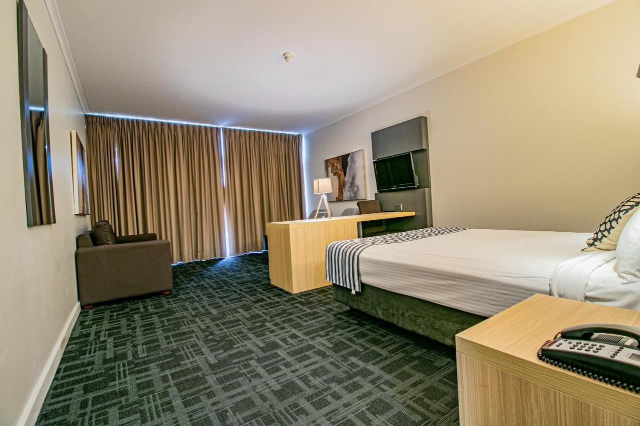Absolute Beachfront Opal Cove Resort Korora ภายนอก รูปภาพ