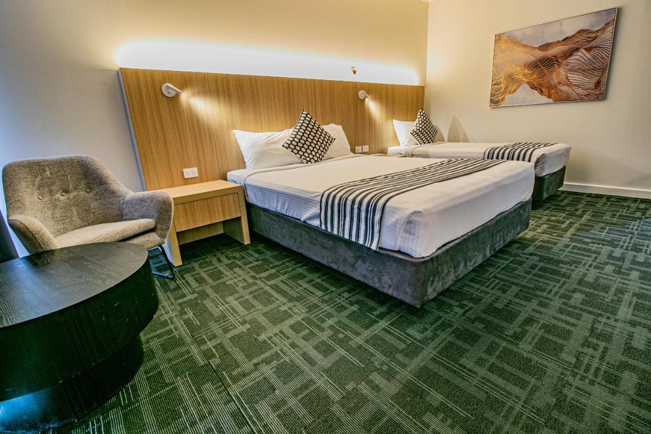Absolute Beachfront Opal Cove Resort Korora ภายนอก รูปภาพ
