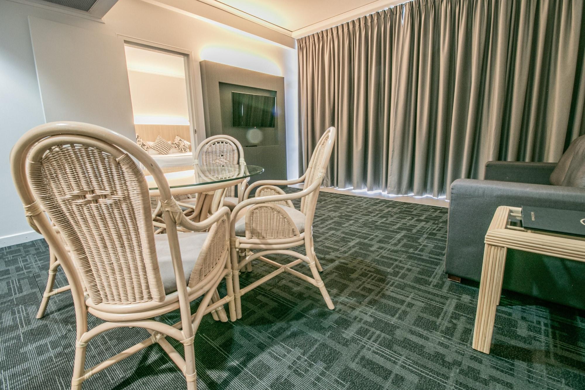 Absolute Beachfront Opal Cove Resort Korora ภายนอก รูปภาพ