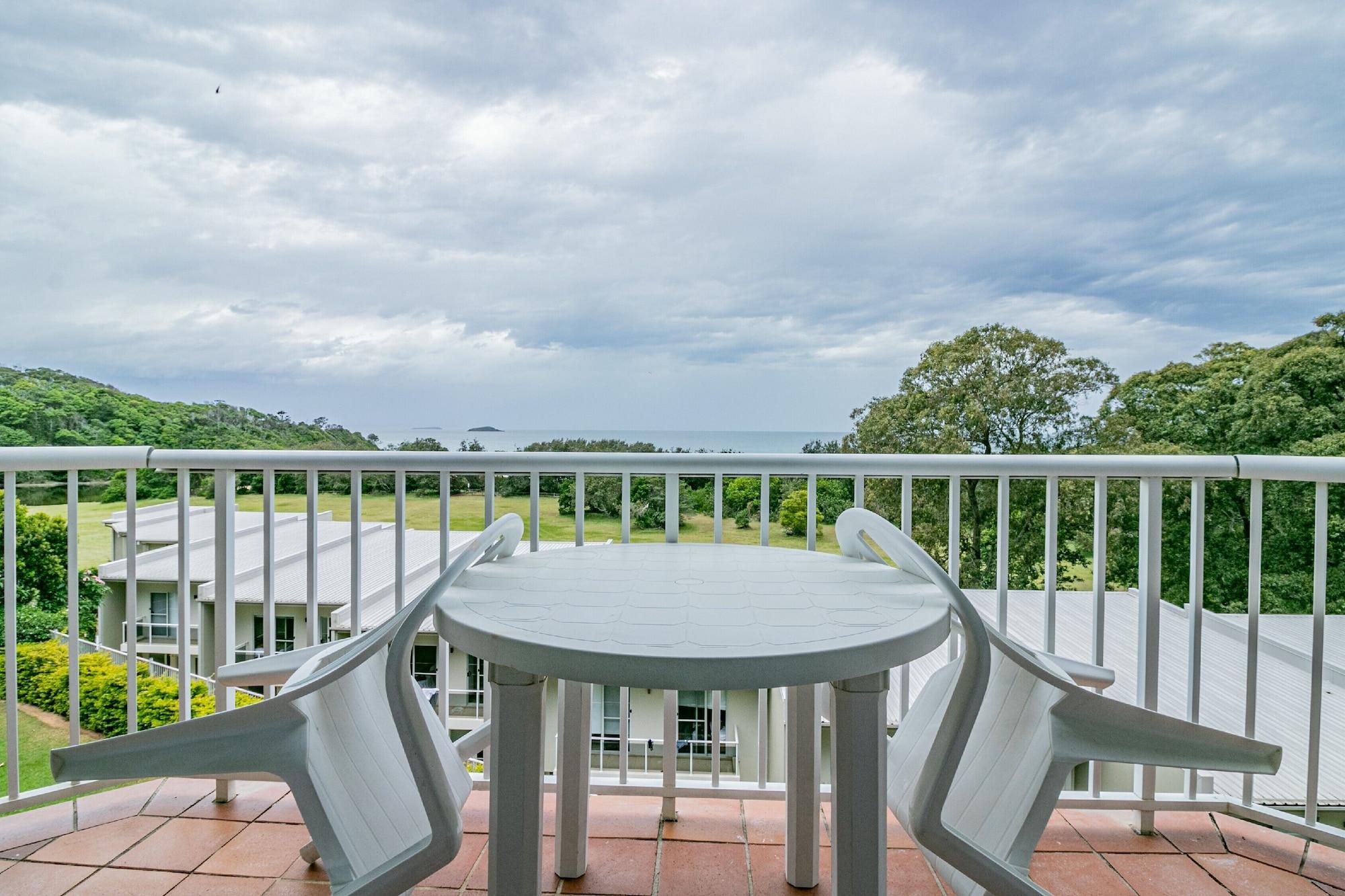 Absolute Beachfront Opal Cove Resort Korora ภายนอก รูปภาพ