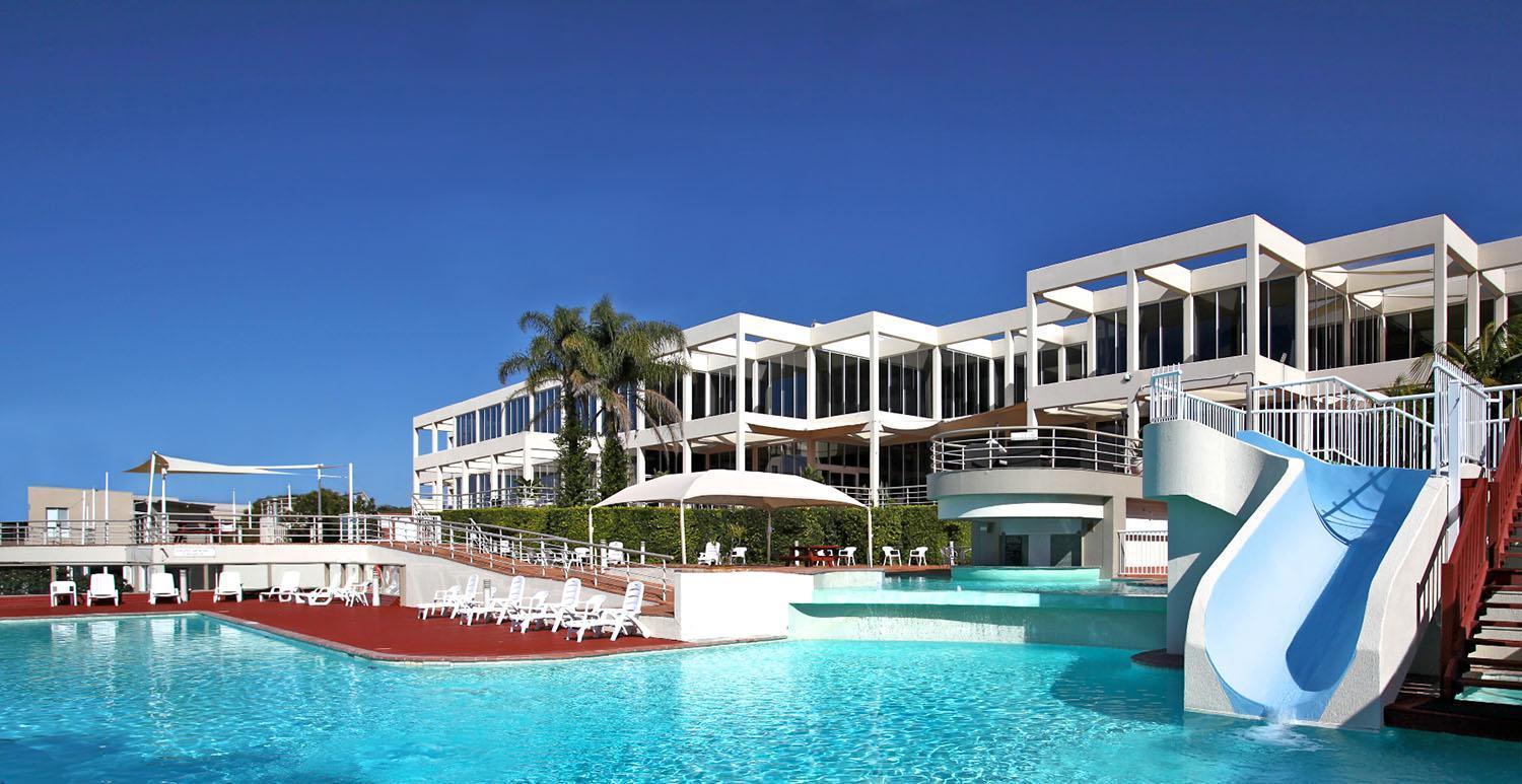 Absolute Beachfront Opal Cove Resort Korora ภายนอก รูปภาพ