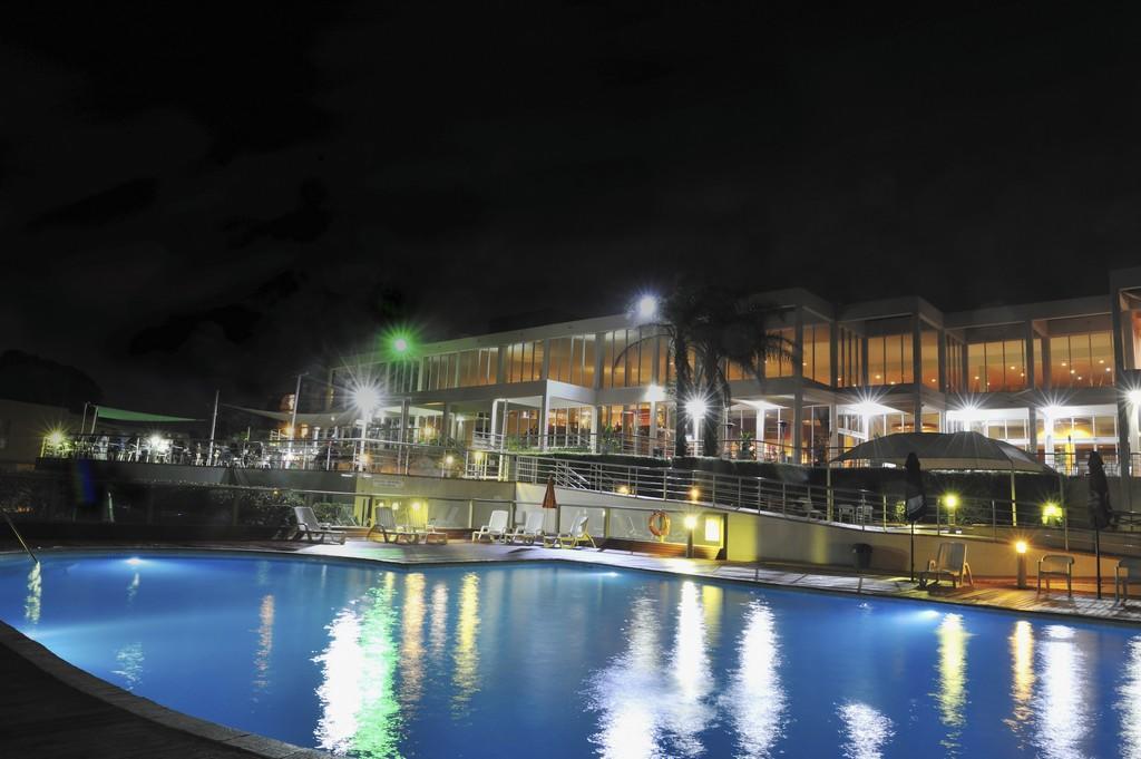 Absolute Beachfront Opal Cove Resort Korora ภายนอก รูปภาพ