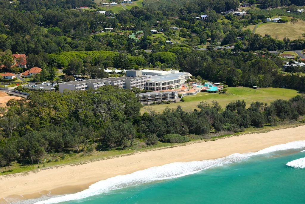 Absolute Beachfront Opal Cove Resort Korora ภายนอก รูปภาพ