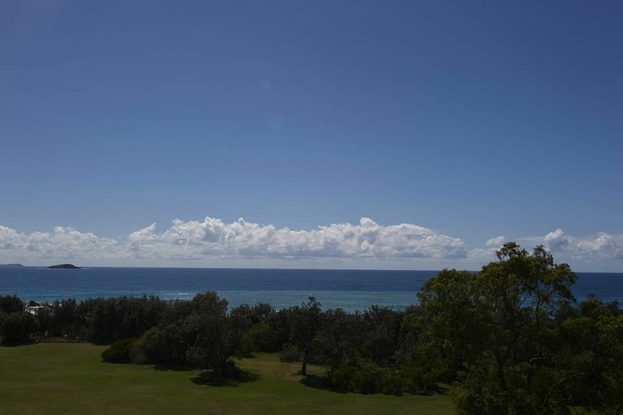 Absolute Beachfront Opal Cove Resort Korora ภายนอก รูปภาพ