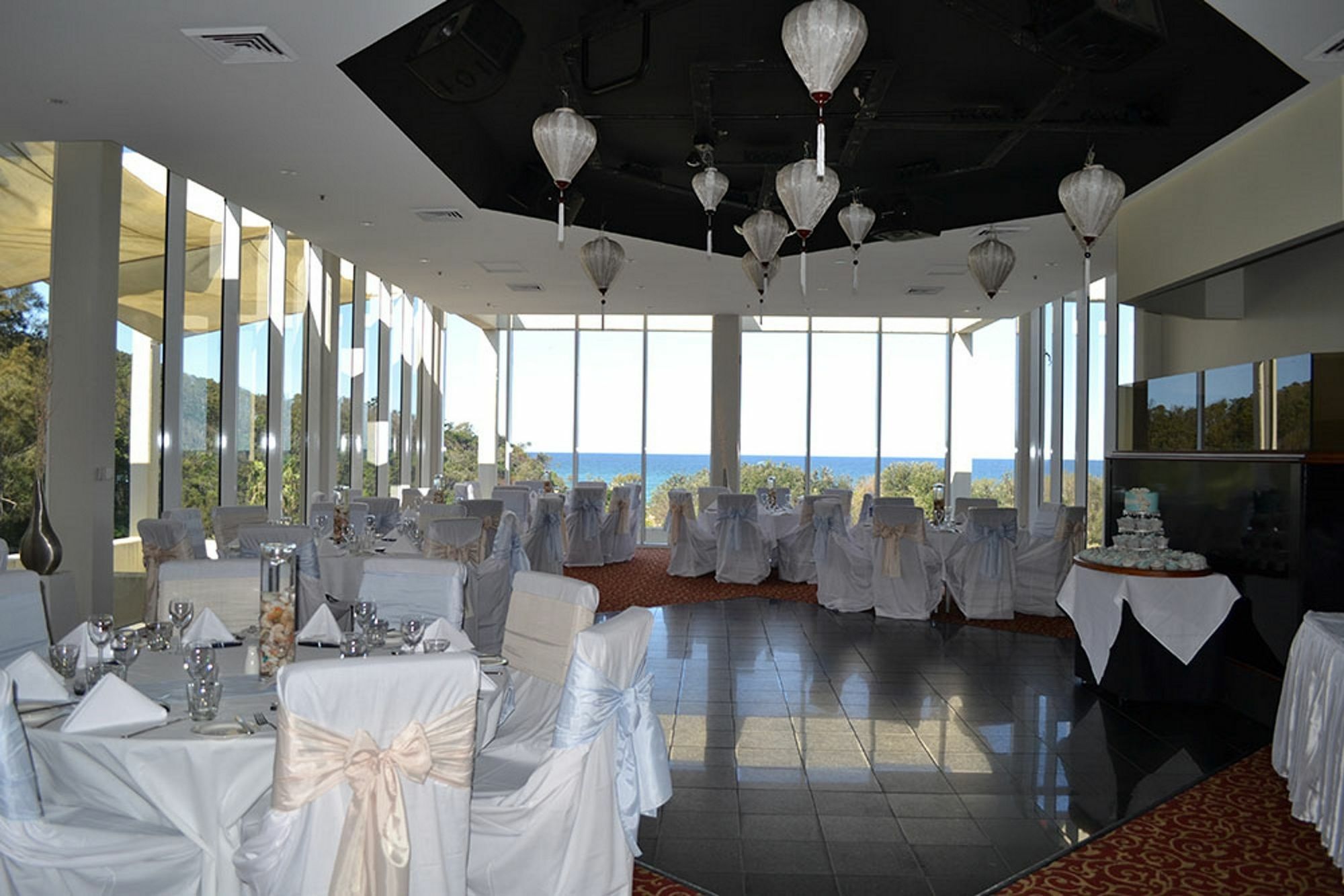 Absolute Beachfront Opal Cove Resort Korora ภายนอก รูปภาพ