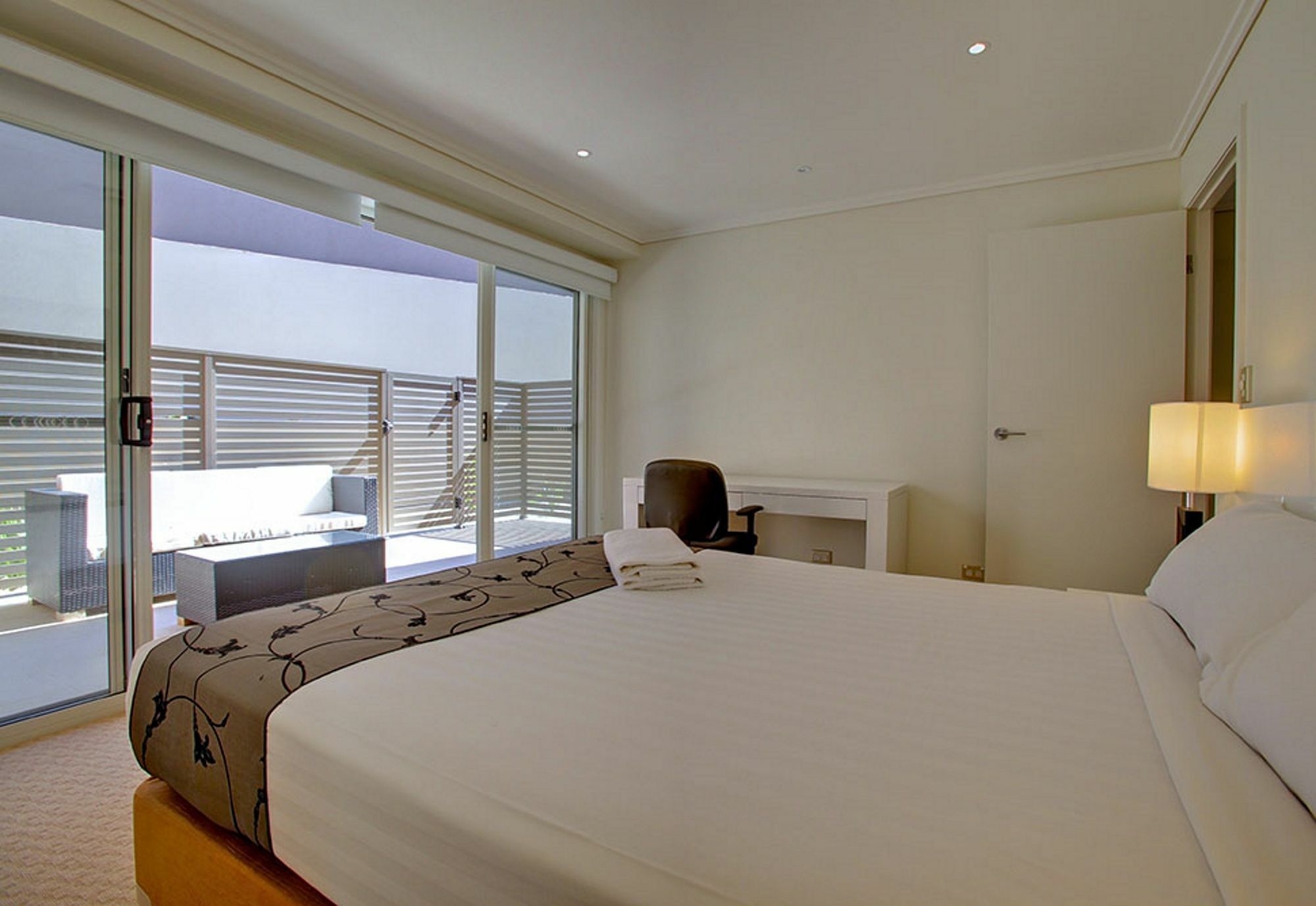 Absolute Beachfront Opal Cove Resort Korora ภายนอก รูปภาพ
