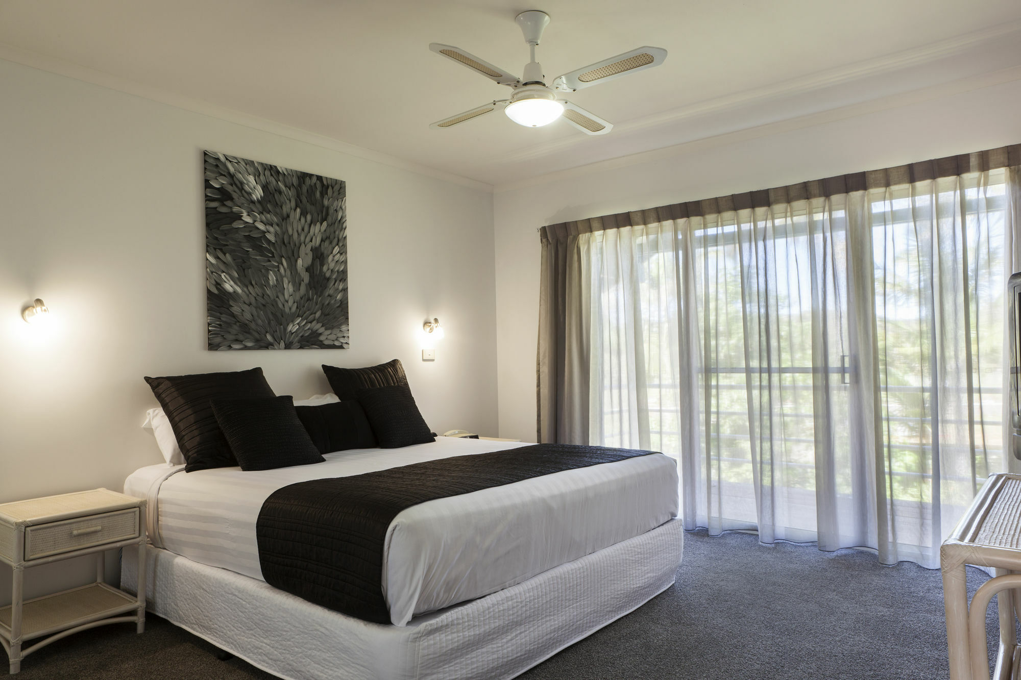 Absolute Beachfront Opal Cove Resort Korora ภายนอก รูปภาพ
