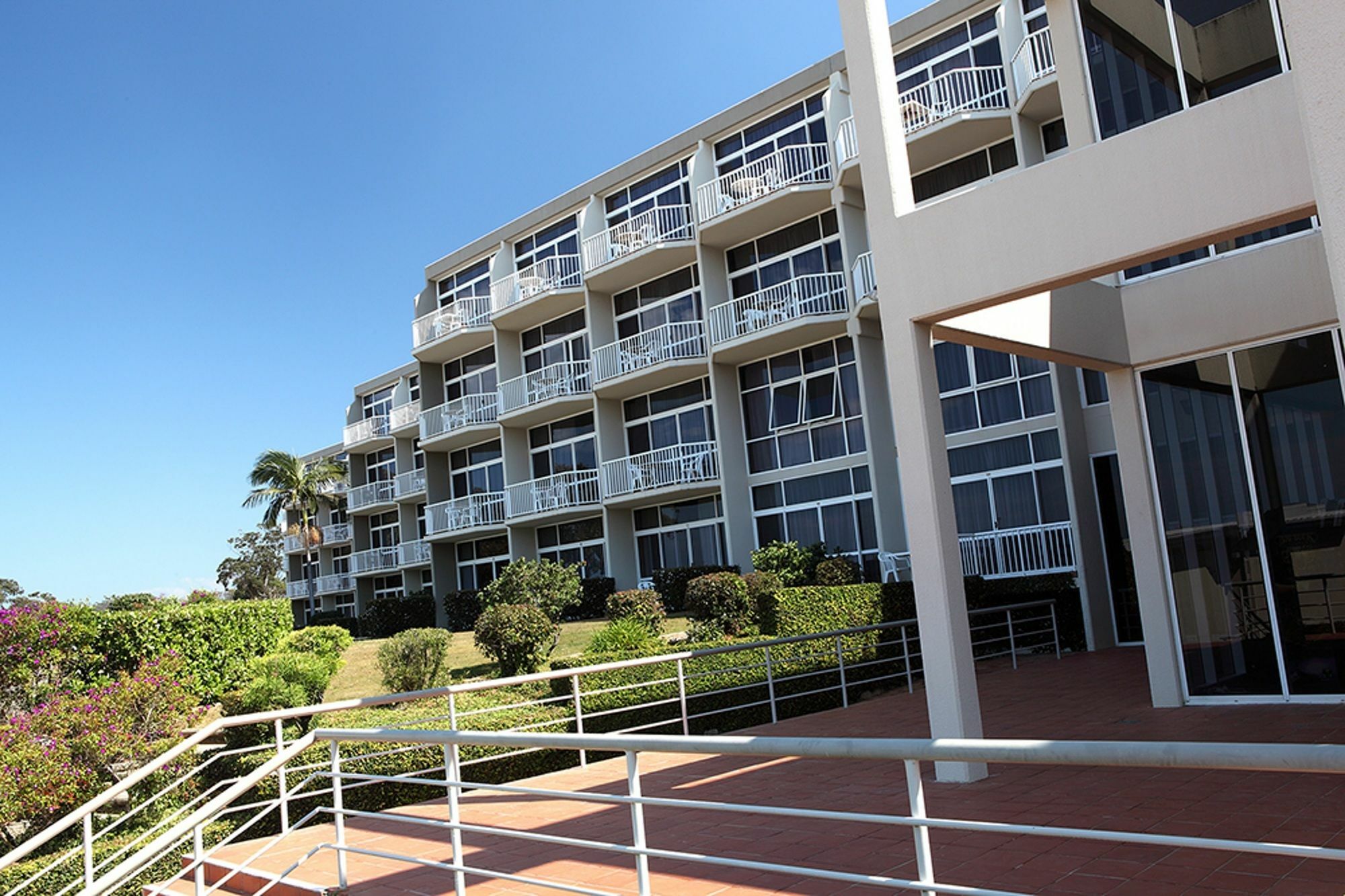 Absolute Beachfront Opal Cove Resort Korora ภายนอก รูปภาพ